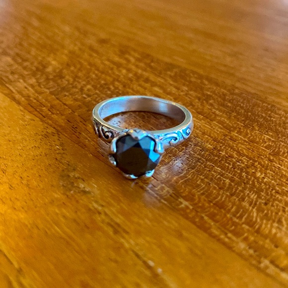 Silpada ‘Burnished Beauty’ Ring - Picture 2 of 3